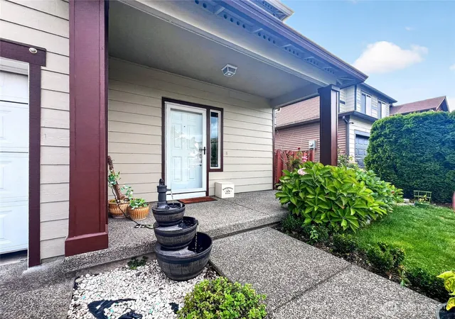 Photo 3 of Single family home for sale at 6321 Thomas Pl Se, Auburn, WA 98092 | MLS# NWM2584258 | Listing updated on 2026-09-19