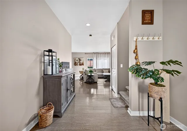 Photo 3 of Single family home for sale at 6321 Thomas Pl SE, Auburn, WA 98092 | MLS# NWM2584258 | Listing updated on 2026-09-19