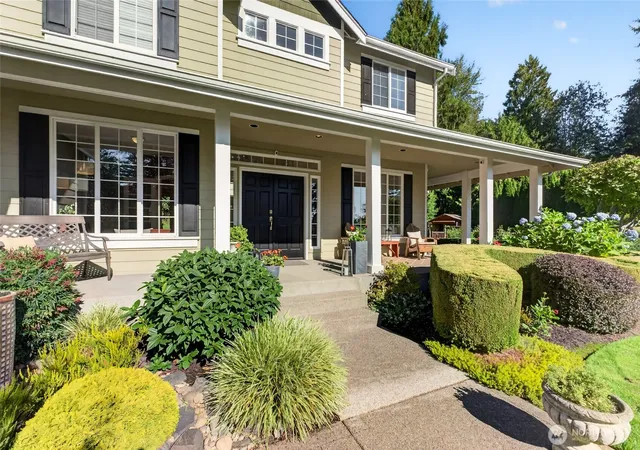 Photo 3 of Single family home for sale at 7601 127th Street Ct E, Puyallup, WA 98373 | MLS# NWM2584261 | Listing updated on 2026-09-30