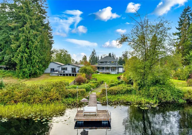 Photo 3 of Single family home for sale at 15021 Willow Dr, Marysville, WA 98271 | MLS# NWM2584266 | Listing updated on 2026-09-30