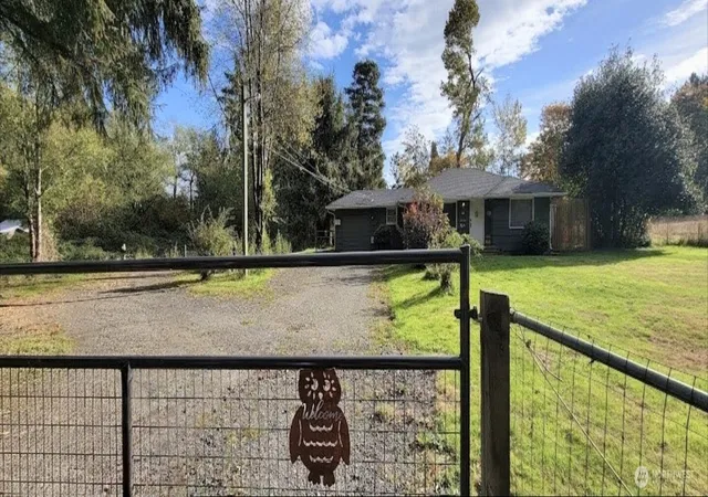 Photo 3 of Single family home for sale at 21430 Sw Old Hwy 99, Centralia, WA 98531 | MLS# NWM2584280 | Listing updated on 2026-09-24