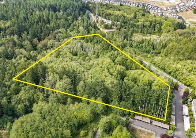 Photo 3 of Sale Pending at 5708 Sidney Rd Sw, Port Orchard, WA 98367 | MLS# NWM2584290 | Listing updated on 2026-10-26