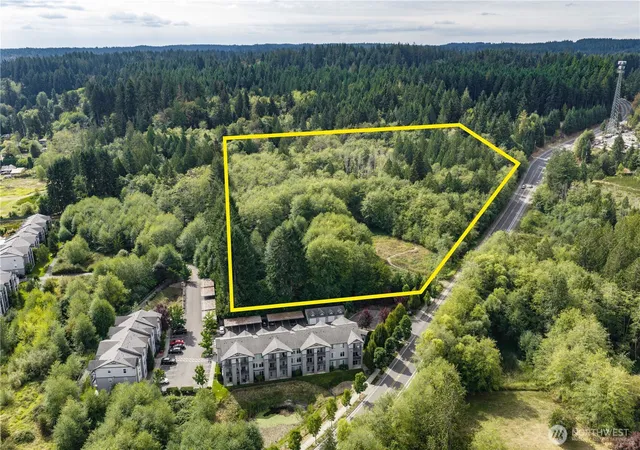 Photo 4 of Sale Pending at 5708 Sidney Rd SW, Port Orchard, WA 98367 | MLS# NWM2584290 | Listing updated on 2026-10-26