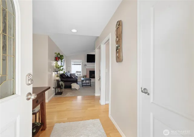 Photo 4 of Single family home for sale at 312 S Mary Ave, East Wenatchee, WA 98802 | MLS# NWM2584293 | Listing updated on 2026-09-27