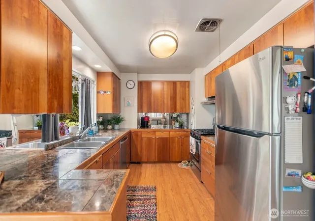 Photo 3 of Sale Pending at 2815 SW 109th Street, Seattle, WA 98146 | MLS# NWM2584295 | Listing updated on 2026-09-30