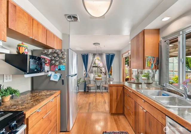 Photo 4 of Sale Pending at 2815 SW 109th Street, Seattle, WA 98146 | MLS# NWM2584295 | Listing updated on 2026-09-30