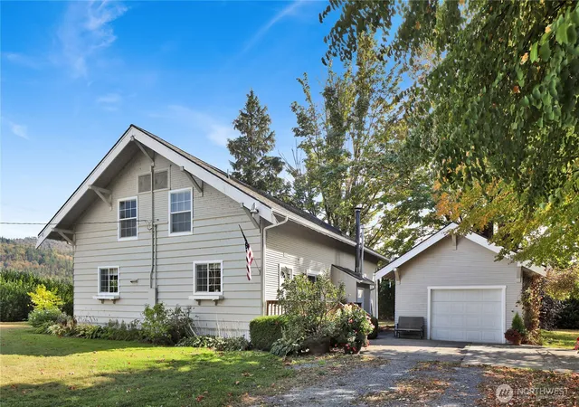 Photo 4 of Single family home for sale at 8799 N Telegraph Rd, Everson, WA 98247 | MLS# NWM2584298 | Listing updated on 2026-09-19
