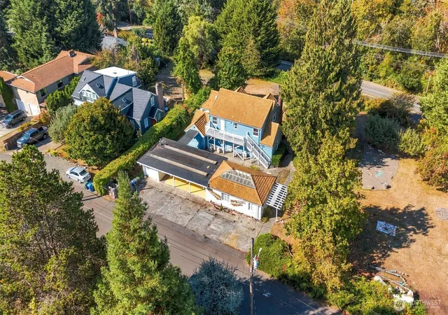 Photo 3 of Single family home for sale at 912 S Magnolia Ln, Tacoma, WA 98465 | MLS# NWM2584302 | Listing updated on 2026-09-30