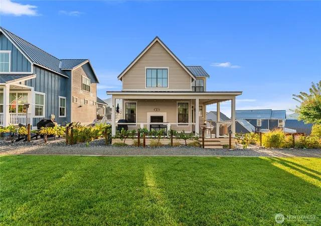 Photo 2 of Single family home for sale at 286 Bobcat Ln, Chelan, WA 98816 | MLS# NWM2584304 | Listing updated on 2026-09-22