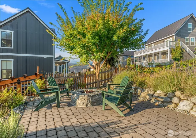 Photo 3 of Single family home for sale at 286 Bobcat Ln, Chelan, WA 98816 | MLS# NWM2584304 | Listing updated on 2026-09-22