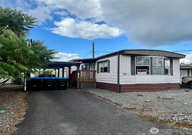 Manufactured home for sale at 1313 Harrison Ave #221A, Centralia, WA 98531 | MLS# NWM2584309