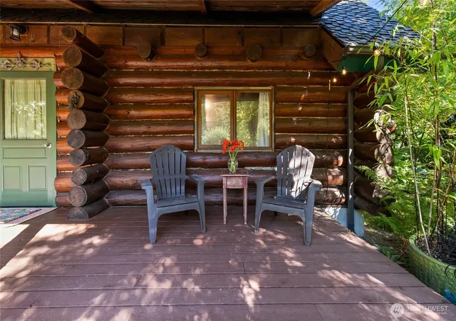 Photo 4 of Sale Pending at 825 SW Winter Springs Ln, Port Orchard, WA 98367 | MLS# NWM2584320 | Listing updated on 2026-09-23