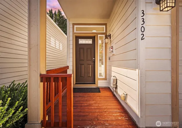 Photo 2 of Single family home for sale at 3302 Ne 43rd Place, Vancouver, WA 98661 | MLS# NWM2584321 | Listing updated on 2026-10-01