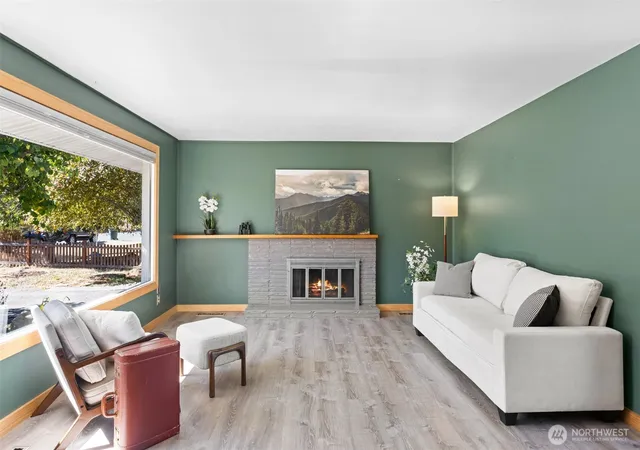 Photo 4 of Single family home for sale at 213 W Park Ave, Port Angeles, WA 98362 | MLS# NWM2584322 | Listing updated on 2026-09-23
