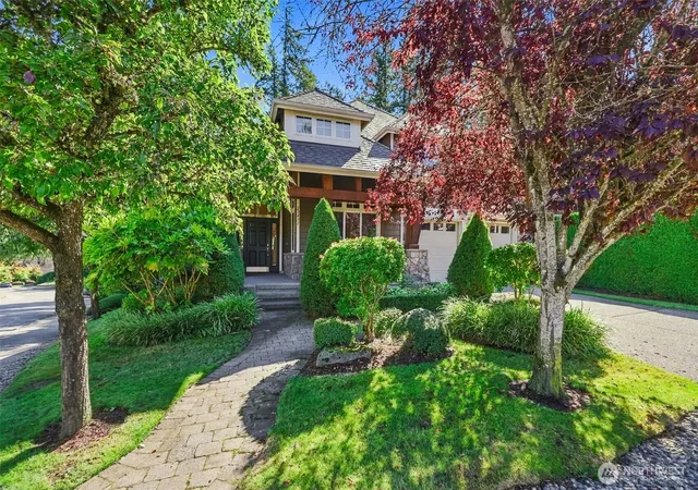Photo 3 of Sale Pending at 23431 Ne 10th Place, Sammamish, WA 98074 | MLS# NWM2584343 | Listing updated on 2026-09-27