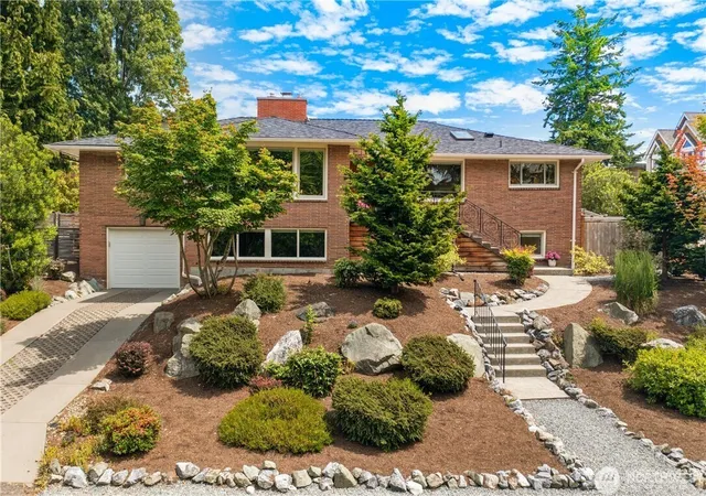Photo 1 of Single family home for sale at 11704 Palatine Ave N, Seattle, WA 98133 | MLS# NWM2584346 | Listing updated on 2026-09-30