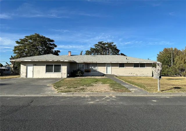 Photo 1 of Single family home for sale at 1349 E Oak St, Othello, WA 99344 | MLS# NWM2584347 | Listing updated on 2026-10-28