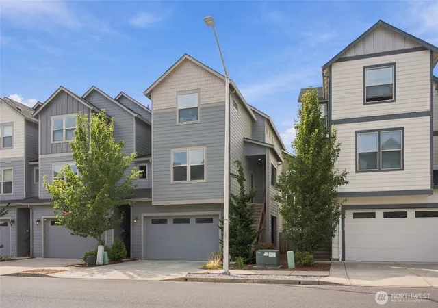 Photo 2 of Townhouse for sale at 163 Loganberry Ct, Woodland, WA 98674 | MLS# NWM2584356 | Listing updated on 2026-09-25