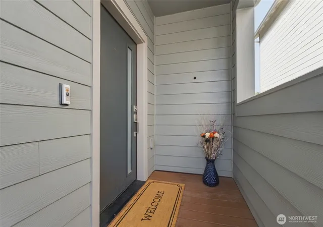 Photo 3 of Townhouse for sale at 163 Loganberry Ct, Woodland, WA 98674 | MLS# NWM2584356 | Listing updated on 2026-09-25