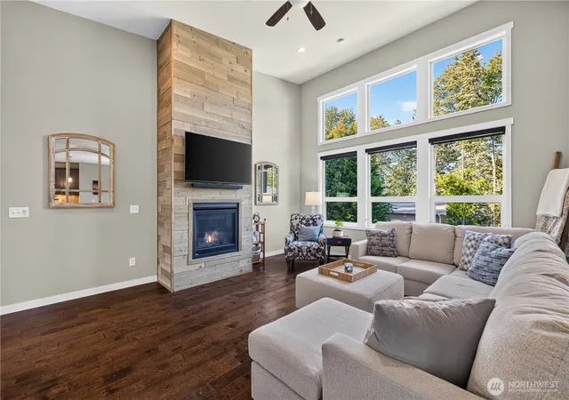 Photo 4 of Single family home for sale at 526 Fielding Ct, Bellingham, WA 98229 | MLS# NWM2584358 | Listing updated on 2026-09-25