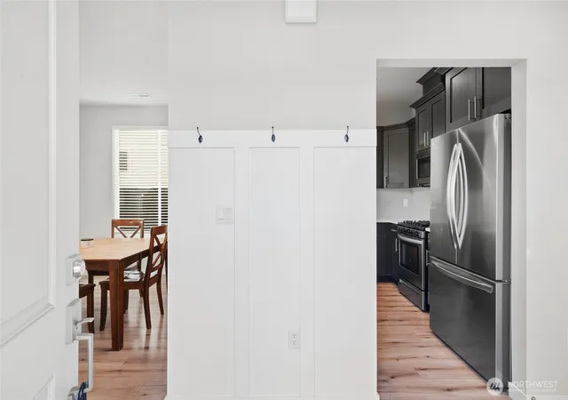 Photo 3 of Single family home for sale at 501 N Russet Pl, Ridgefield, WA 98642 | MLS# NWM2584360 | Listing updated on 2026-09-27