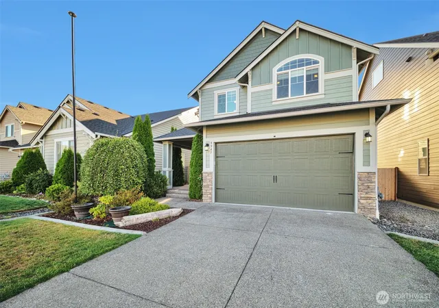 Photo 3 of Sale Pending at 9947 Dain St Se, Yelm, WA 98597 | MLS# NWM2584366 | Listing updated on 2026-09-24