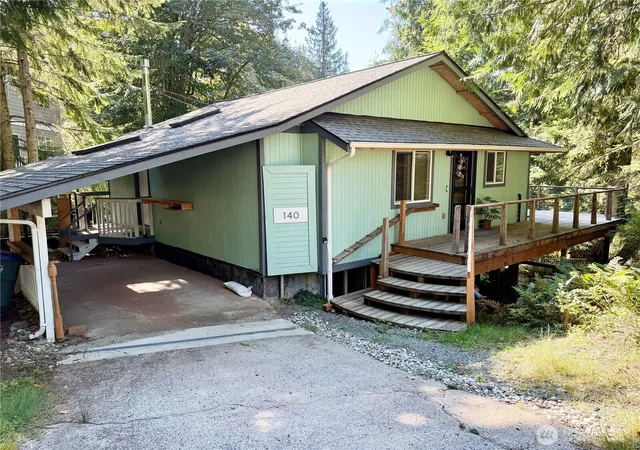 Photo 1 of Single family home for sale at 140 Windward Dr, Bellingham, WA 98229 | MLS# NWM2584368 | Listing updated on 2026-09-19