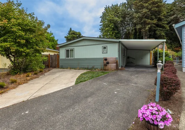 Photo 1 of Manufactured home for sale at 17114 117th Court Ne, Bothell, WA 98011 | MLS# NWM2584379 | Listing updated on 2026-10-12