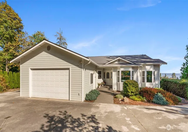 Photo 3 of Single family home for sale at 22853 Ne Jefferson Point Rd, Kingston, WA 98346 | MLS# NWM2584386 | Listing updated on 2026-09-27