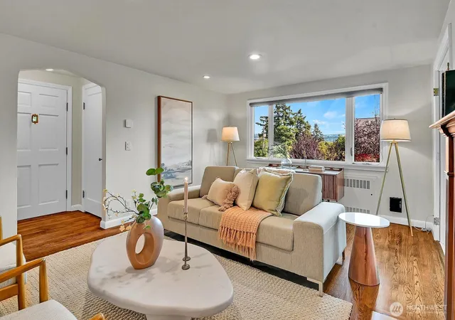 Photo 4 of Sale Pending at 4201 51st Avenue S, Seattle, WA 98118 | MLS# NWM2584393 | Listing updated on 2026-09-29