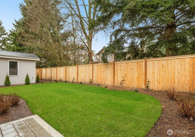 Photo 3 of Single family home for sale at 10618 NE 54th Lane, Kirkland, WA 98033 | MLS# NWM2584399 | Listing updated on 2026-09-22