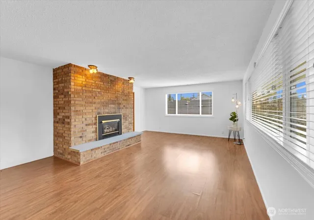 Photo 3 of Single family home for sale at 217 N French Ave, Arlington, WA 98223 | MLS# NWM2584407 | Listing updated on 2026-10-01