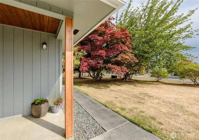 Photo 4 of Sale Pending at 310 S Scott Dr, Sequim, WA 98382 | MLS# NWM2584423 | Listing updated on 2026-09-29