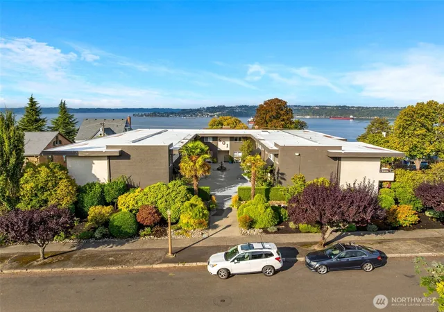 Condo for sale at 501 N D St #4, Tacoma, WA 98403 | MLS# NWM2584427