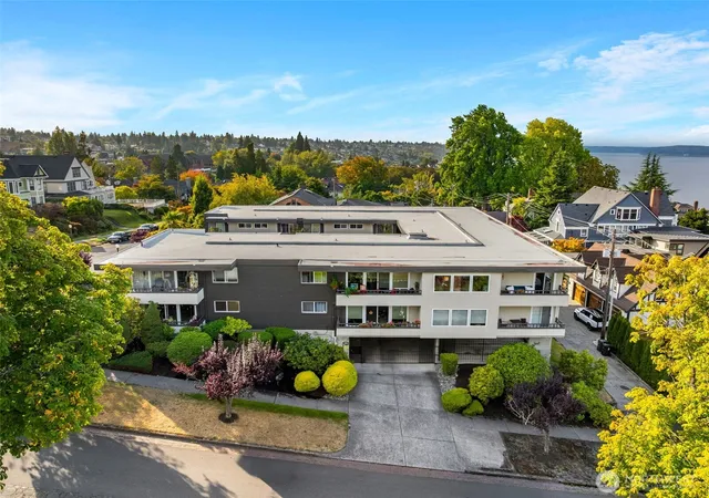 Photo 2 of Condo for sale at 501 N D St #4, Tacoma, WA 98403 | MLS# NWM2584427 | Listing updated on 2026-09-25