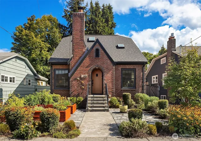 Photo 1 of Single family home for sale at 3606 42nd Avenue Sw, Seattle, WA 98116 | MLS# NWM2584449 | Listing updated on 2026-09-25