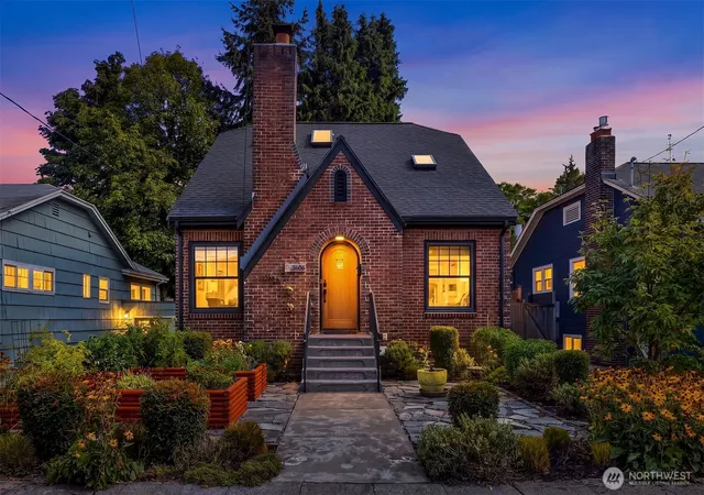 Photo 2 of Single family home for sale at 3606 42nd Avenue Sw, Seattle, WA 98116 | MLS# NWM2584449 | Listing updated on 2026-09-25