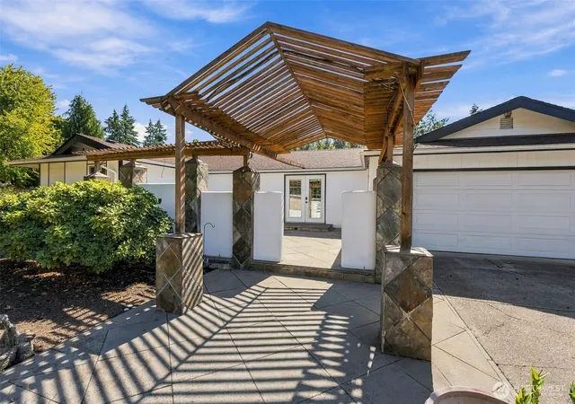 Photo 3 of Single family home for sale at 9422 144th Street E, Puyallup, WA 98375 | MLS# NWM2584454 | Listing updated on 2026-09-19