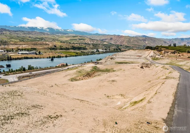 Photo 2 of Land for sale at 161 S Valiant Dr, East Wenatchee, WA 98802 | MLS# NWM2584459 | Listing updated on 2026-09-21