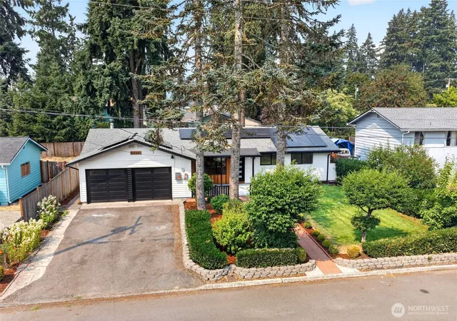 Photo 3 of Single family home for sale at 3035 18th Street SE, Auburn, WA 98092 | MLS# NWM2584461 | Listing updated on 2026-09-25
