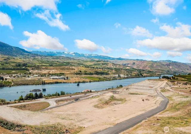 Land for sale at 167 S Valiant Dr, East Wenatchee, WA 98802 | MLS# NWM2584462