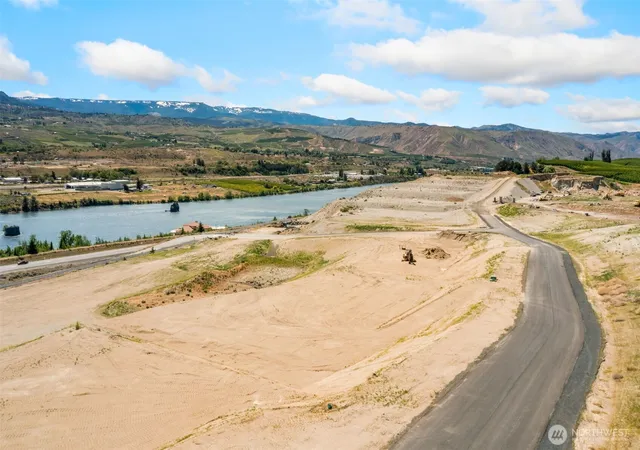 Photo 3 of Land for sale at 167 S Valiant Dr, East Wenatchee, WA 98802 | MLS# NWM2584462 | Listing updated on 2026-09-21
