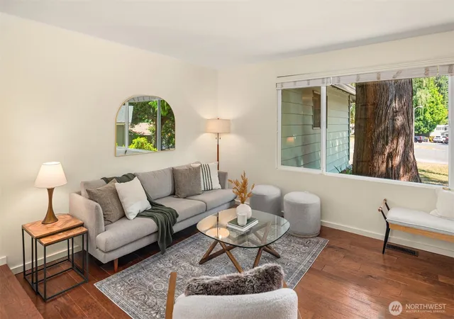 Photo 3 of Single family home for sale at 13515 121st Avenue Ne, Kirkland, WA 98034 | MLS# NWM2584469 | Listing updated on 2026-09-25