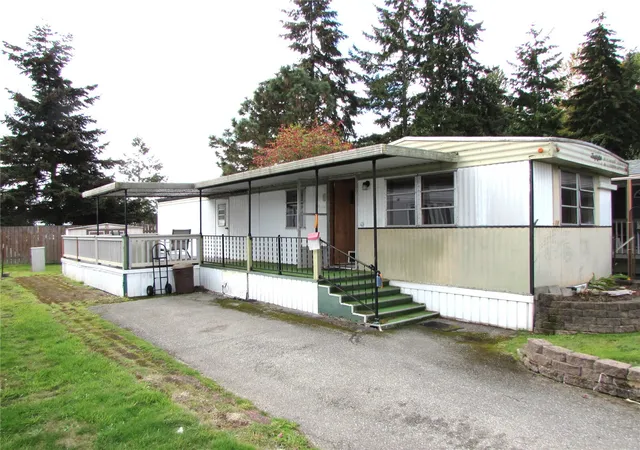 Photo 1 of Manufactured home for sale at 5220 176th Street Sw #28, Lynnwood, WA 98037 | MLS# NWM2584474 | Listing updated on 2026-10-23