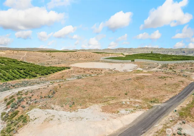 Land for sale at 31 SE Vanemily Dr, East Wenatchee, WA 98802 | MLS# NWM2584477