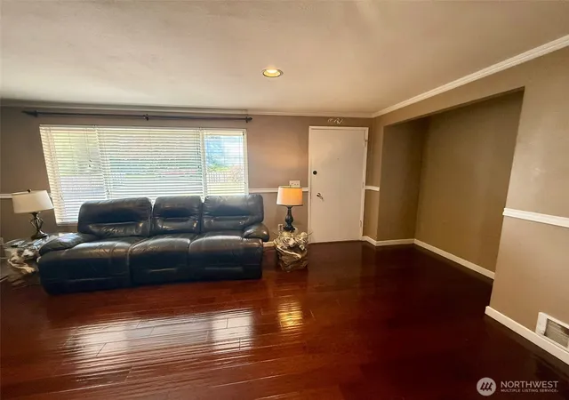 Photo 4 of Single family home for sale at 27120 121st Place SE, Kent, WA 98030 | MLS# NWM2584484 | Listing updated on 2026-10-01
