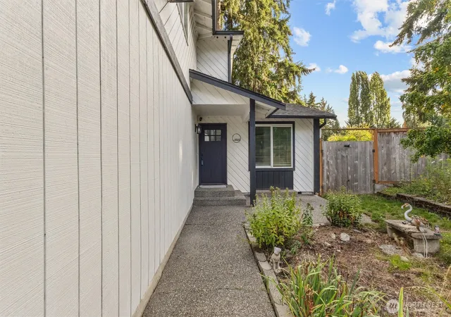 Photo 3 of Single family home for sale at 8902 158th Street E, Puyallup, WA 98375 | MLS# NWM2584485 | Listing updated on 2026-10-01