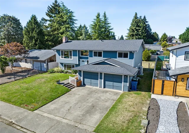 Photo 4 of Single family home for sale at 28907 46th Place S, Auburn, WA 98001 | MLS# NWM2584486 | Listing updated on 2026-09-23