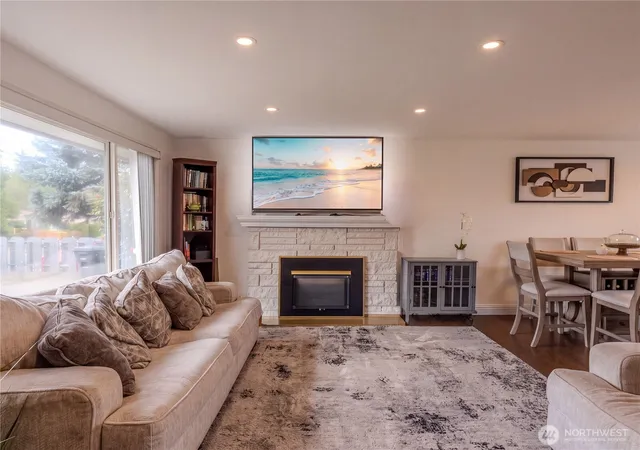 Photo 4 of Single family home for sale at 17900 51st Avenue S, Sea Tac, WA 98188 | MLS# NWM2584487 | Listing updated on 2026-09-30