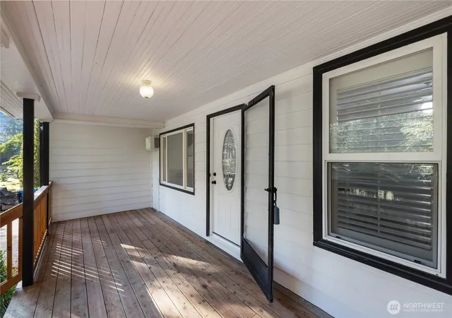 Photo 3 of Single family home for sale at 19827 Renton Maple Valley Rd, Maple Valley, WA 98038 | MLS# NWM2584490 | Listing updated on 2026-09-24